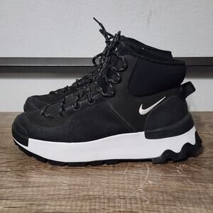 Nike Classic City (DQ5601-001) Women’s Boots Shoes Size 9 Black